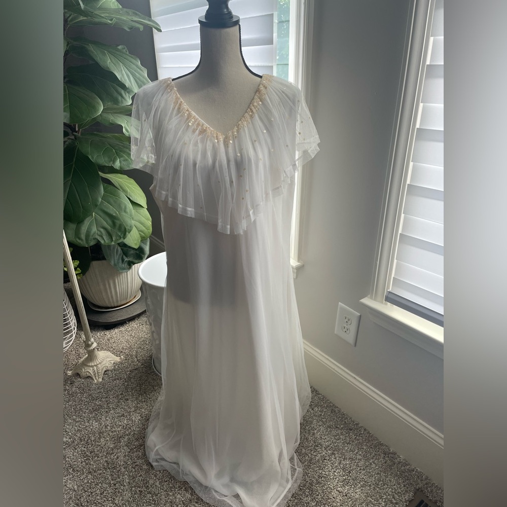 Badgley Mischka American Glamour Sz 1x in gently used condtion